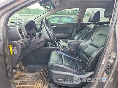 Zdjęcie 7 z 12 samochodu: 2017 KIA SPORTAGE EX VIN:KNDPNCAC8H7171964 - miniatura