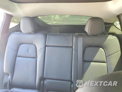 Zdjęcie 10 z 14 samochodu: 2022 TESLA MODEL Y VIN:7SAYGDEE6NF322454 - miniatura
