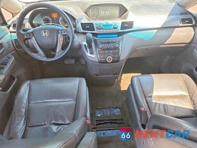 Zdjęcie 8 z 13 samochodu: 2011 HONDA ODYSSEY TOURING VIN:5FNRL5H92BB091517 - miniatura