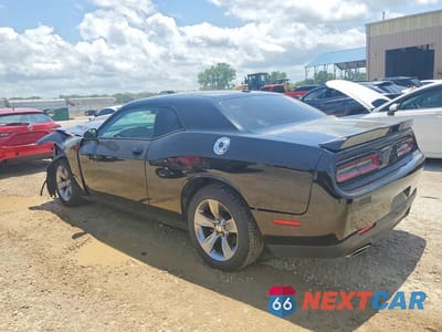 Drugie zdjęcie samochodu z przodu: 2020 DODGE CHALLENGER SXT VIN:2C3CDZAG9LH206388 - miniatura