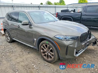 Czwarte zdjęcie samochodu z boku: 2024 BMW X5 XDRIVE50E VIN:5UX43EU03R9U76802 - miniatura