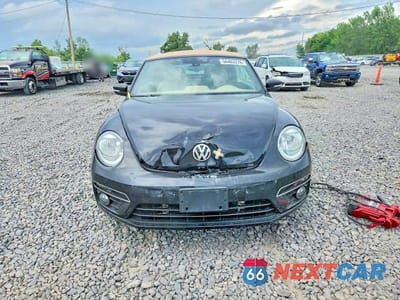 Piąte zdjęcie samochodu w środku: 2016 VOLKSWAGEN BEETLE R-LINE VIN:3VW7S7AT6GM800980 - miniatura