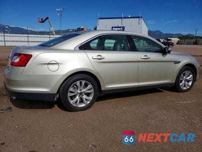 Trzecie zdjęcie samochodu z tyłu: 2010 FORD TAURUS SEL VIN:1FAHP2HW0AG137232 - miniatura