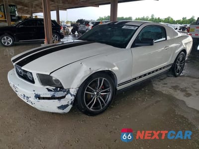 2008 FORD MUSTANG 1ZVHT80N985115437 - główne zdjęcie licytacji z USA - miniatura
