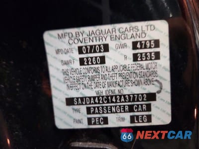 Zdjęcie 12 z 12 samochodu: 2004 JAGUAR XK8 VIN:SAJDA42C142A37702 - miniatura