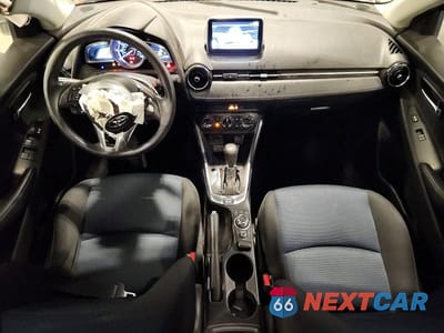 Zdjęcie 8 z 12 samochodu: 2017 TOYOTA YARIS IA BASE VIN:3MYDLBYV8HY196048 - miniatura