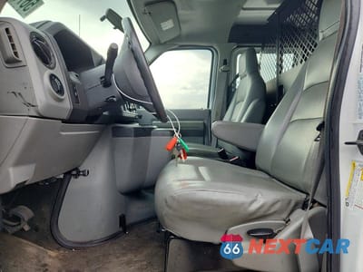 Zdjęcie 7 z 12 samochodu: 2012 FORD ECONOLINE E250 VAN VIN:1FTNE2EL7CDB20140 - miniatura
