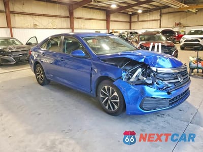 Czwarte zdjęcie samochodu z boku: 2024 VOLKSWAGEN JETTA S VIN:3VW5M7BU2RM088429 - miniatura
