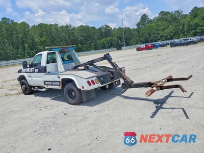 Drugie zdjęcie samochodu z przodu: 2004 CHEVROLET SILVERADO C3500 VIN:1GBJC34264E384145 - miniatura