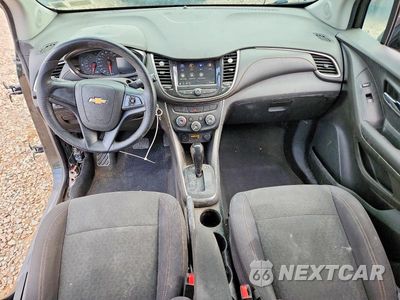 Zdjęcie 8 z 14 samochodu: 2020 CHEVROLET TRAX LS VIN:3GNCJKSB7LL307605 - miniatura