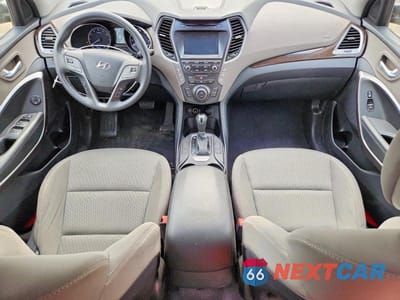 Zdjęcie 8 z 13 samochodu: 2017 HYUNDAI SANTA FE SE VIN:KM8SMDHF2HU191739 - miniatura