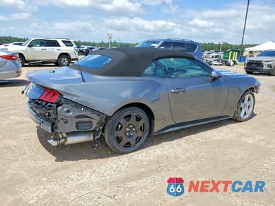 Trzecie zdjęcie samochodu z tyłu: 2026 FORD MUSTANG VIN:1FAGP8UHXT5118482 - miniatura