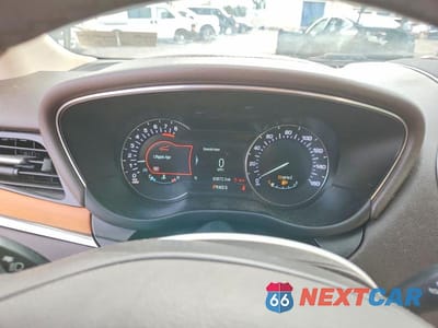 Zdjęcie 9 z 14 samochodu: 2019 LINCOLN MKC SELECT VIN:5LMCJ2C93KUL02046 - miniatura