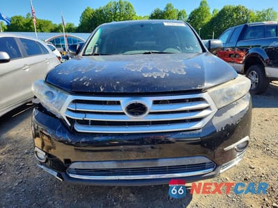 Piąte zdjęcie samochodu w środku: 2013 TOYOTA HIGHLANDER LIMITED VIN:5TDDK3EH7DS242475 - miniatura