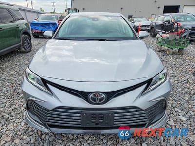 Piąte zdjęcie samochodu w środku: 2023 TOYOTA CAMRY LE VIN:4T1R11AK8PU810968 - miniatura