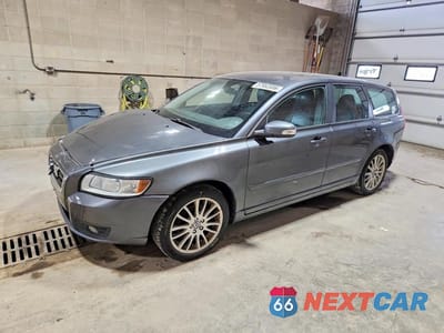 2010 VOLVO V50 2.4I YV1382MW3A2533962 - główne zdjęcie licytacji z USA - miniatura