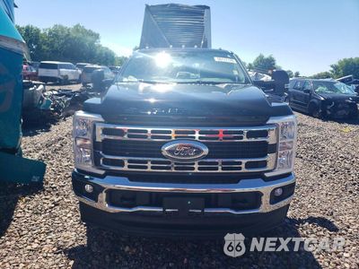 Piąte zdjęcie samochodu w środku: 2025 FORD F350 SUPER DUTY VIN:1FT8W3DT9SEC76478 - miniatura