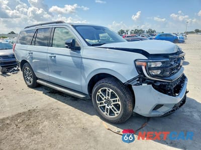 Czwarte zdjęcie samochodu z boku: 2025 FORD EXPEDITION ACTIVE VIN:1FMJU1J89SEA39190 - miniatura
