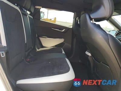 Zdjęcie 10 z 12 samochodu: 2023 KIA EV6 GT LINE VIN:KNDC4DLCXP5122117 - miniatura