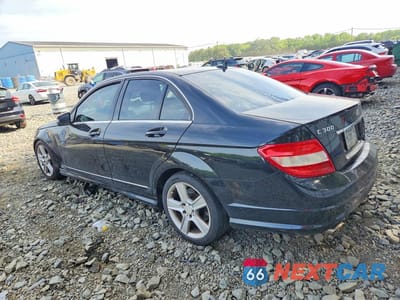 Drugie zdjęcie samochodu z przodu: 2010 MERCEDES-BENZ C 300 4MATIC VIN:WDDGF8BB1AR118135 - miniatura