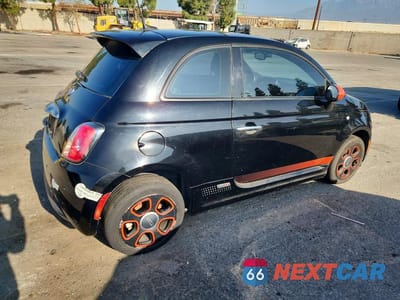 Trzecie zdjęcie samochodu z tyłu: 2016 FIAT 500 ELECTRIC VIN:3C3CFFGE9GT173758 - miniatura