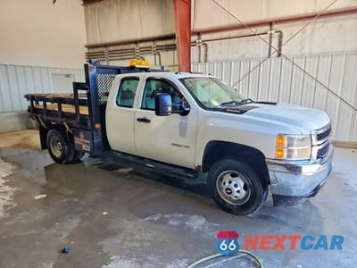 Czwarte zdjęcie samochodu z boku: 2013 CHEVROLET SILVERADO K3500 VIN:1GB5KZC88DZ223849 - miniatura