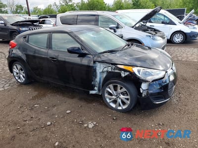 Czwarte zdjęcie samochodu z boku: 2016 HYUNDAI VELOSTER BASE VIN:KMHTC6AD5GU295121 - miniatura