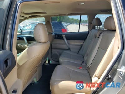 Zdjęcie 11 z 13 samochodu: 2012 TOYOTA HIGHLANDER SE VIN:5TDBK3EH2CS101206 - miniatura
