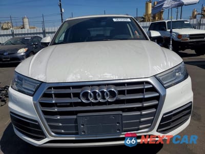 Piąte zdjęcie samochodu w środku: 2018 AUDI Q5 PREMIUM VIN:WA1ANAFYXJ2023164 - miniatura