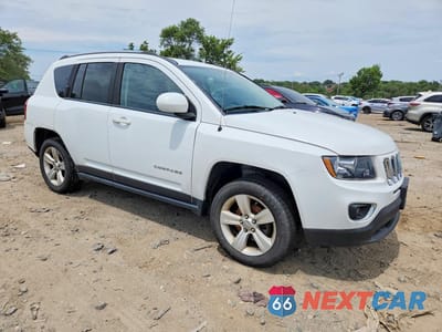 Czwarte zdjęcie samochodu z boku: 2015 JEEP COMPASS LATITUDE VIN:1C4NJDEB3FD396334 - miniatura