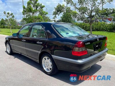 Trzecie zdjęcie samochodu z tyłu: 1998 MERCEDES-BENZ C 230 VIN:WDBHA23G8WA555882 - miniatura