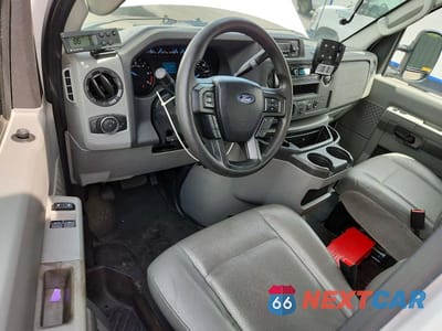 Zdjęcie 8 z 13 samochodu: 2023 FORD E350 REFRIGERATED BOX TRUCK VIN:1FDWE3FK3PDD14715 - miniatura