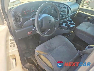Zdjęcie 8 z 12 samochodu: 2007 FORD ECONOLINE E250 VAN VIN:1FTNE24W27DA41010 - miniatura