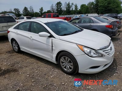 Czwarte zdjęcie samochodu z boku: 2011 HYUNDAI SONATA GLS VIN:5NPEB4AC9BH076936 - miniatura