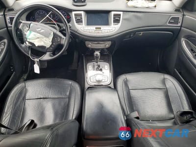 Zdjęcie 8 z 12 samochodu: 2014 HYUNDAI GENESIS VIN:KMHGC4DD6EU262322 - miniatura