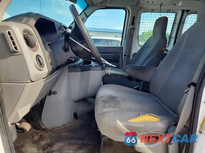 Zdjęcie 7 z 13 samochodu: 2013 FORD ECONOLINE E250 VAN VIN:1FTNE2EW4DDA79963 - miniatura