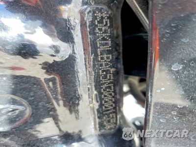 Zdjęcie 9 z 9 samochodu: 2022 INDIAN MOTORCYCLE CO. CHIEF BOBBER ABS VIN:56KDLBAG5N3000155 - miniatura