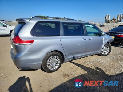 Trzecie zdjęcie samochodu z tyłu: 2011 TOYOTA SIENNA XLE 8-PASSENGER VIN:5TDYK3DC5BS088255 - miniatura