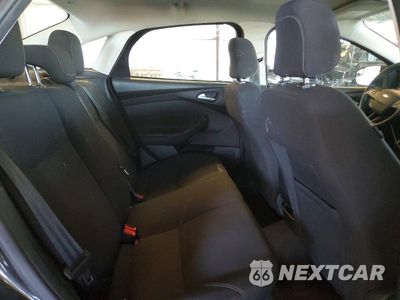 Zdjęcie 10 z 13 samochodu: 2018 FORD FOCUS SE VIN:1FADP3FEXJL205204 - miniatura