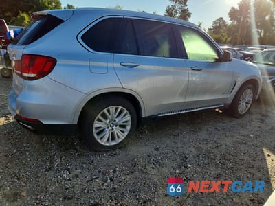 Trzecie zdjęcie samochodu z tyłu: 2016 BMW X5 VIN:5UXKT0C58G0F74901 - miniatura