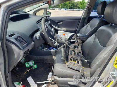 Zdjęcie 7 z 12 samochodu: 2010 TOYOTA PRIUS III VIN:JTDKN3DU7A5088834 - miniatura