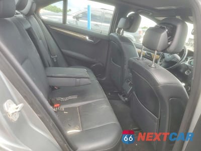 Zdjęcie 10 z 13 samochodu: 2008 MERCEDES-BENZ C 350 VIN:WDDGF56X68F128711 - miniatura