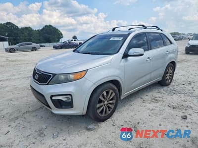 2013 KIA SORENTO SX 5XYKW4A22DG409583 - główne zdjęcie licytacji z USA - miniatura