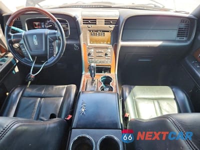 Zdjęcie 8 z 12 samochodu: 2017 LINCOLN NAVIGATOR SELECT VIN:5LMJJ2JT8HEL13231 - miniatura