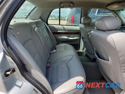 Zdjęcie 10 z 12 samochodu: 2001 MERCURY GRAND MARQUIS LS VIN:2MEFM75W51X602513 - miniatura