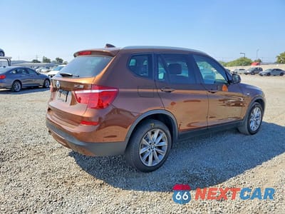 Trzecie zdjęcie samochodu z tyłu: 2017 BMW X3 SDRIVE28I VIN:5UXWZ7C5XH0V85776 - miniatura