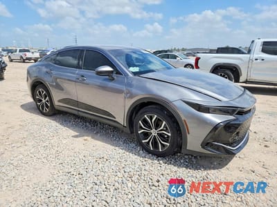 Czwarte zdjęcie samochodu z boku: 2025 TOYOTA CROWN XLE VIN:JTDAAAAF9S3034479 - miniatura