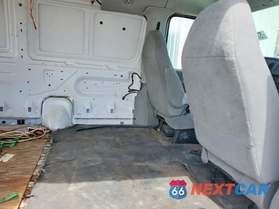 Zdjęcie 10 z 12 samochodu: 2005 FORD ECONOLINE E350 SUPER DUTY VAN VIN:1FTSS34P35HA79104 - miniatura