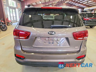 Zdjęcie 6 z 13 samochodu: 2019 KIA SORENTO LX VIN:5XYPGDA32KG538416 - miniatura
