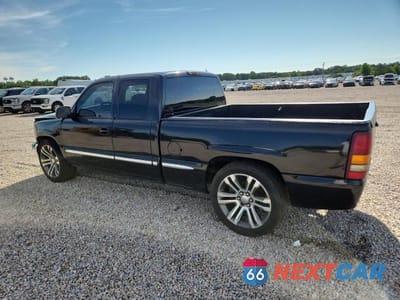 Drugie zdjęcie samochodu z przodu: 2002 GMC NEW SIERRA C1500 VIN:2GTEC19V121214360 - miniatura